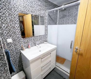 Palhais Casa | Quarto flexível ideal para amigos ou casais com sala e cozinha