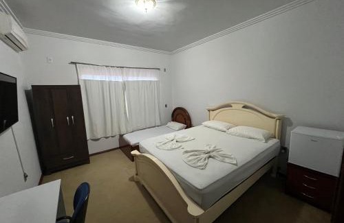 Sinop Casa | Quarto no centro com 2 camas e hidromassagem