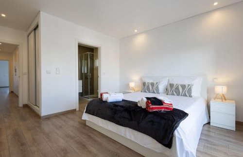 Seixal Casa | Quarto Piscina aquecida e Casa de banho Privativa