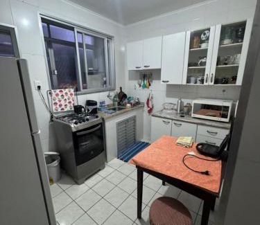 Centro Casa | Quarto Privado Com Ar Condicionado e Estacionamento