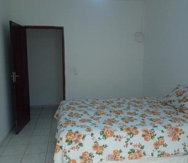 Jau Casa | Quarto Privado com Banheiro Compartilhado