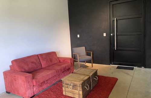 Cambui Casa | Quarto Privativo com Banheiro Externo de uso Exclusivo