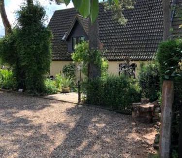 Thetford Apartamento | Quavers Rest - a quintessential little home & hot tub available !