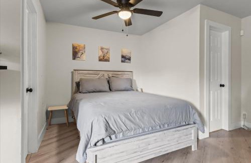 Huntsville Apartamento | Queen Bed Modern Studio Apartment in Huntsville
