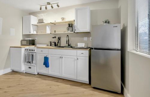 Huntsville Apartamento | Queen Bed Modern Studio Apartment in Huntsville