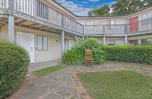 Huntsville Apartamento | Queen Bed Modern Studio Apartment in Huntsville
