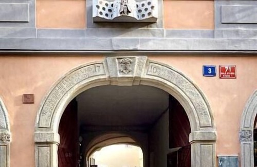 Prague 1 Apartamento | Queen Bee house. Johan studio