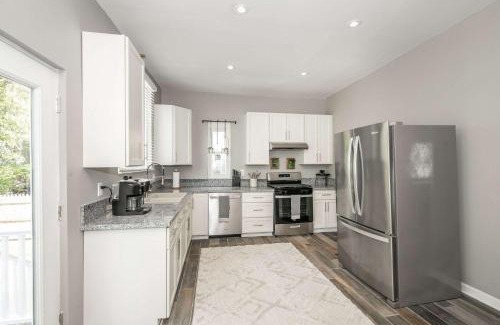 Roselawn Finance Casa | Queen City Grand House