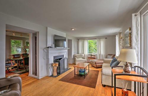East Walnut HIlls Casa | Queen City Home with Ohio River View - 3 Mi to Dtwn!