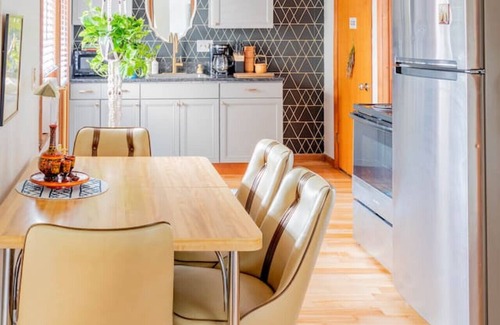 South End Apartamento | Queen City Lakeside Apartment