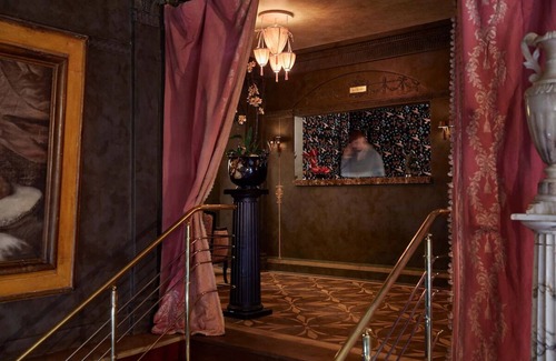 Mount Vernon Casa | Queen Comfort at Ulysses Hotel: Charming Decor & Steps from Cultural Gems