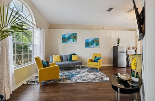 Ocoee Apartamento | Queen Guest Suite with Pool View and Nearby Lake
