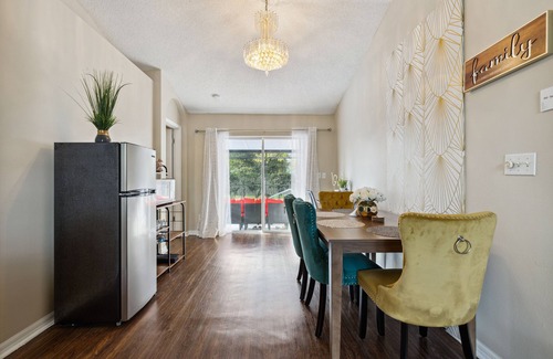 Ocoee Apartamento | Queen Guest Suite with Pool View and Nearby Lake