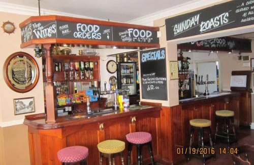 Poole Hotel | Queen Mary Inn