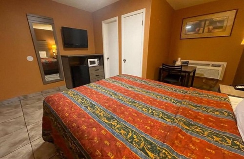 Victorville Casa | Queen Non Smoking at New Corral Motel