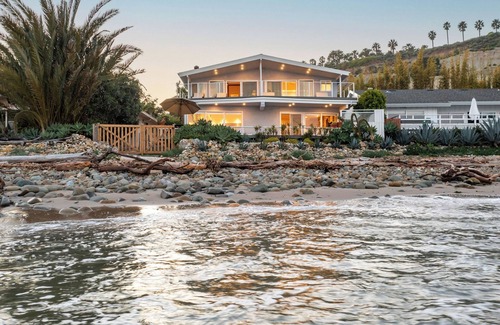 Carpinteria Casa | "Queen of the Coast" Beachfront Oasis in Rincon Point