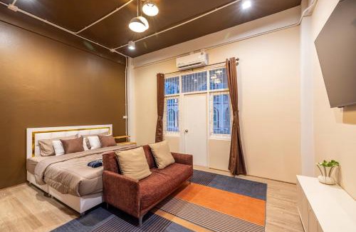 Old Phuket Town Casa | Queen On Street Guest House