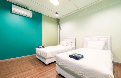 Old Phuket Town Casa | Queen On Street Guest House
