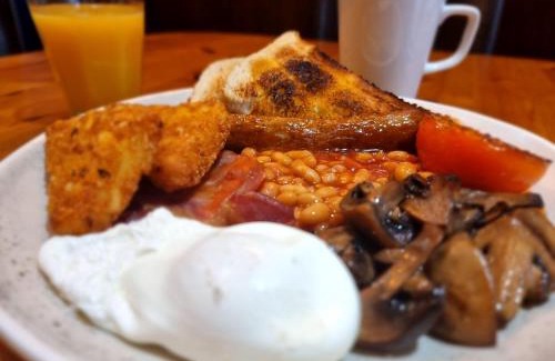 Queenborough Cama Y Desayuno | Queen Phillippa