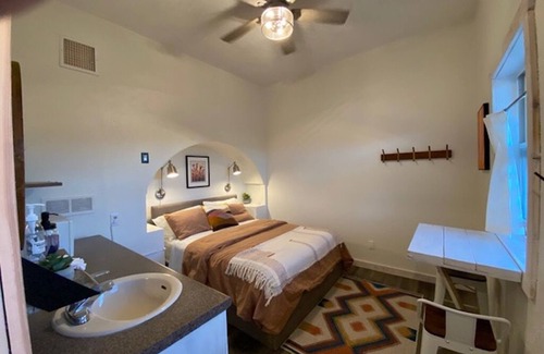 Moab Cabina | Base Camp Adventure Lodge, Reina en el porche trasero