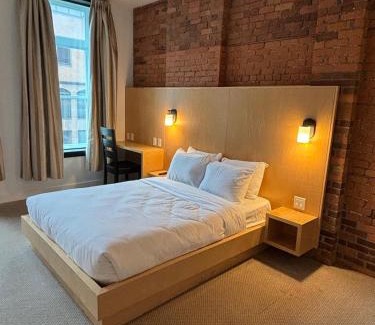 Downtown St. John's Casa | Queen Room at The Franklin Hotel on Water Street