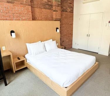 Downtown St. John's Casa | Queen Room at The Franklin Hotel on Water Street