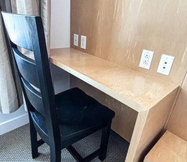 Downtown St. John's Casa | Queen Room at The Franklin Hotel on Water Street
