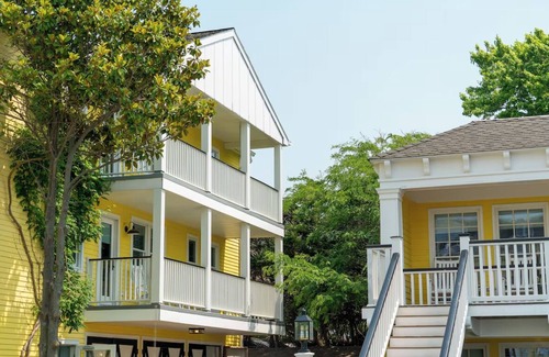 Green Creek Casa | Queen Room at The Star Inn | Cape May Gem, Beachfront, Perfect Stay on Perry