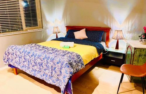Karabar Casa | Queen Room in share house of De Murray B&B in Centre Queanbeyan & Canberra airport