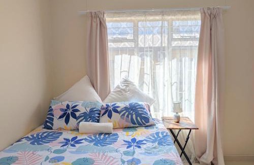 Windhoek Casa | Queen Room, Near City Centre Windhoek