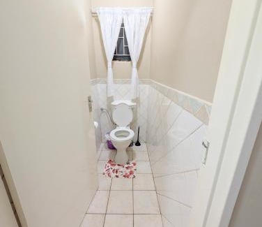 Windhoek Casa | Queen Room, Near City Centre Windhoek