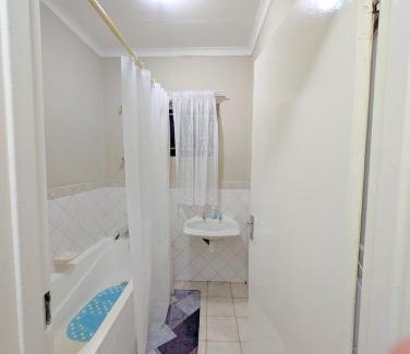 Windhoek Casa | Queen Room, Near City Centre Windhoek