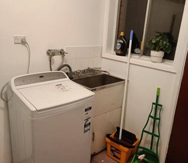 Carlingford Casa | Queen Room near Shopping Mall & Station- NC1