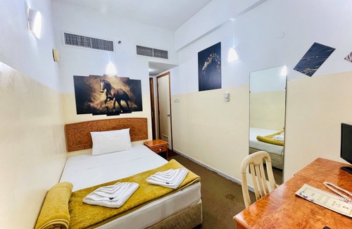 Al Sabkha Hotel | Queen's Hotel