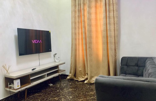 Ofin Casa | Queen's Luxury Apartment