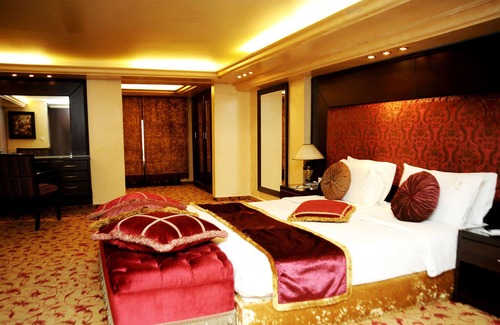 Hamra Hotel | Queen's Suite Hotel