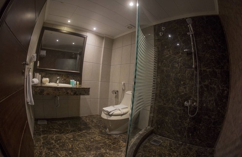 Hamra Hotel | Queen's Suite Hotel