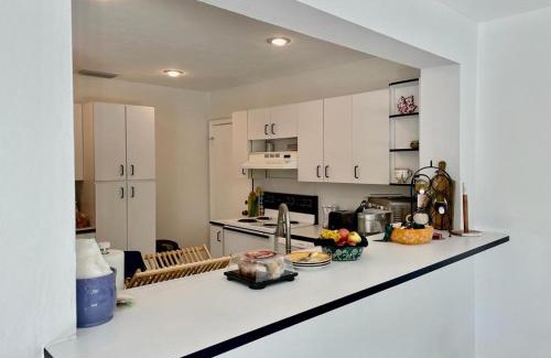 Palmetto Bay Casa | Queen's Tropical Garden View Room