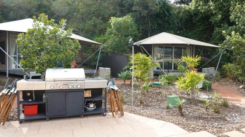 Nelly Bay Apartamento | Queen Safari Tent 4