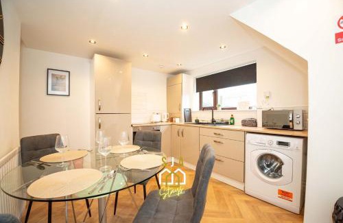 Peterhead Apartamento | Queen Street Stay - SJA Stays - Modern 2 Bed Apartment