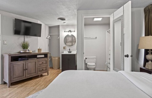 Rapid City Cama Y Desayuno | Queen Suite 2 - Black Forest Inn Bed and Breakfast
