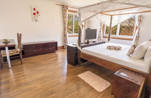 Galu Kinondo Casa | Queens Chateau Boutique Villa
