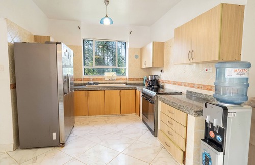 Galu Kinondo Casa | Queens Chateau Boutique Villa