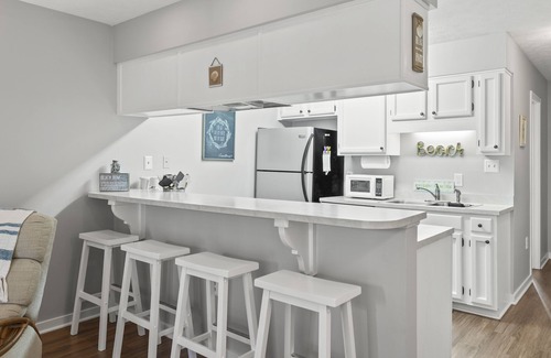 Emerald Isle Condominio | Queens Court 3102, Oceanview Condo in Emerald Isle, NC!