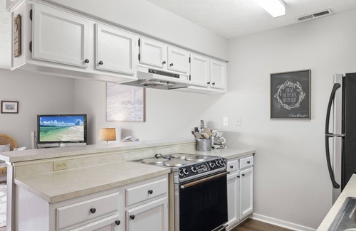 Emerald Isle Condominio | Queens Court 3102, Oceanview Condo in Emerald Isle, NC!