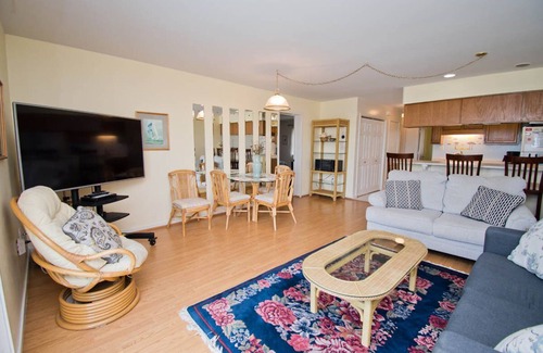 Emerald Isle Condominio | Queens Court 3303, Oceanview Condo in Emerald Isle, NC!
