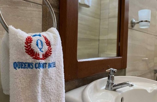 Bamburi Hotel | QUEENS COURT HOTEL