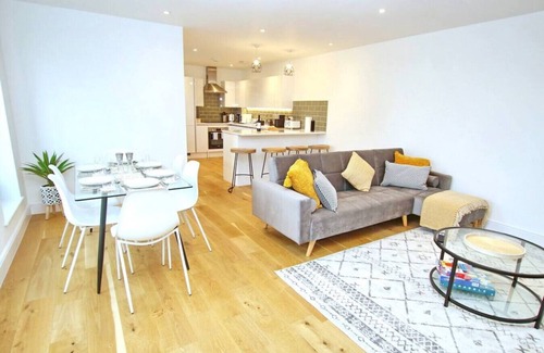Worthing Casa | Queens House, Worthing