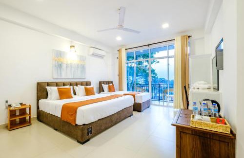 Tennekumbura Hotel | Queens mount Ridge