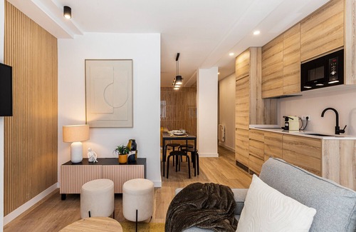 Lista Apartamento | Queens Salamanca I - Alquiler Corta Duración